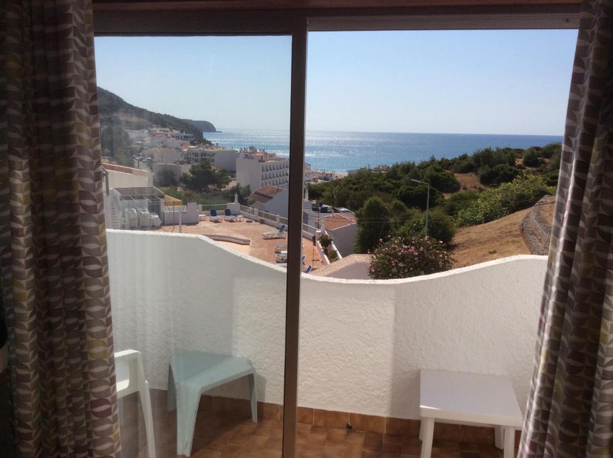 Apartamentos Salema Praia Club Luaran gambar