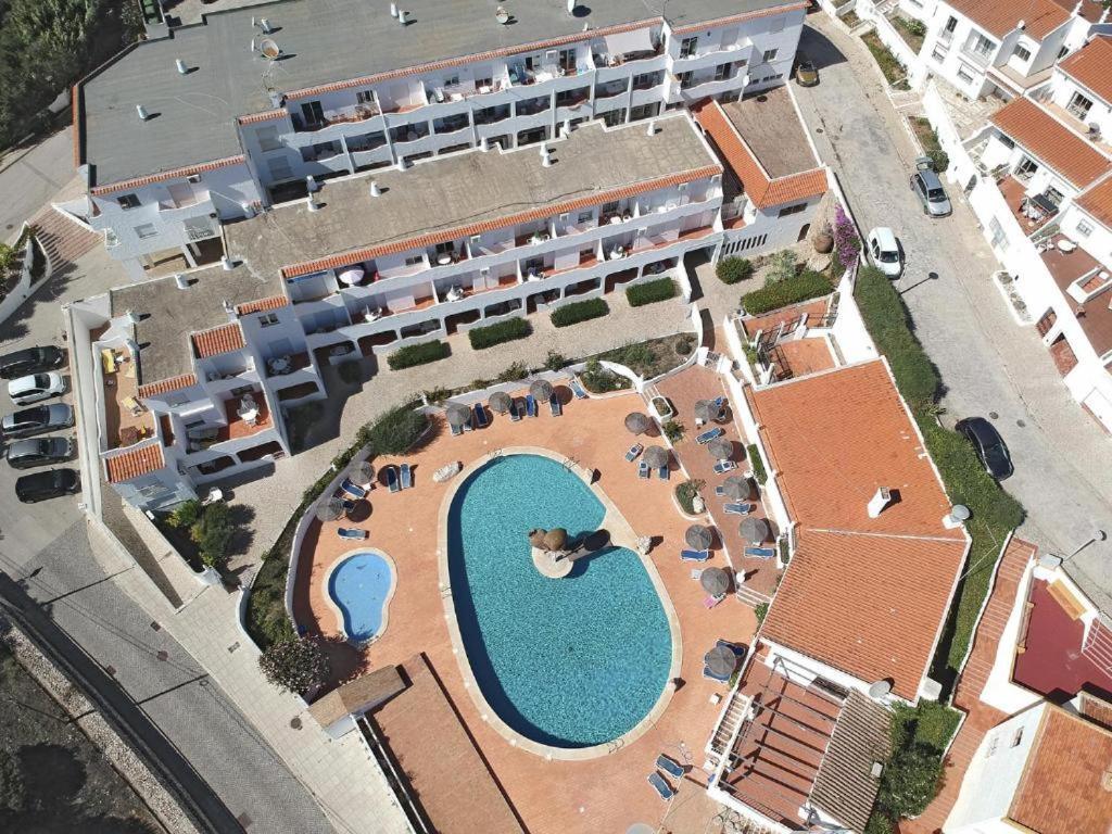 Apartamentos Salema Praia Club Luaran gambar