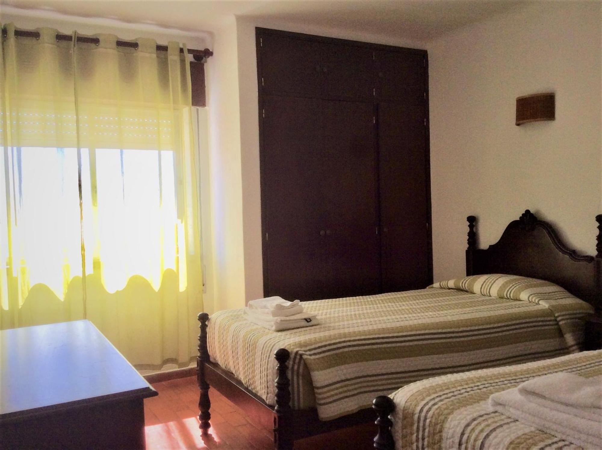 Apartamentos Salema Praia Club Luaran gambar