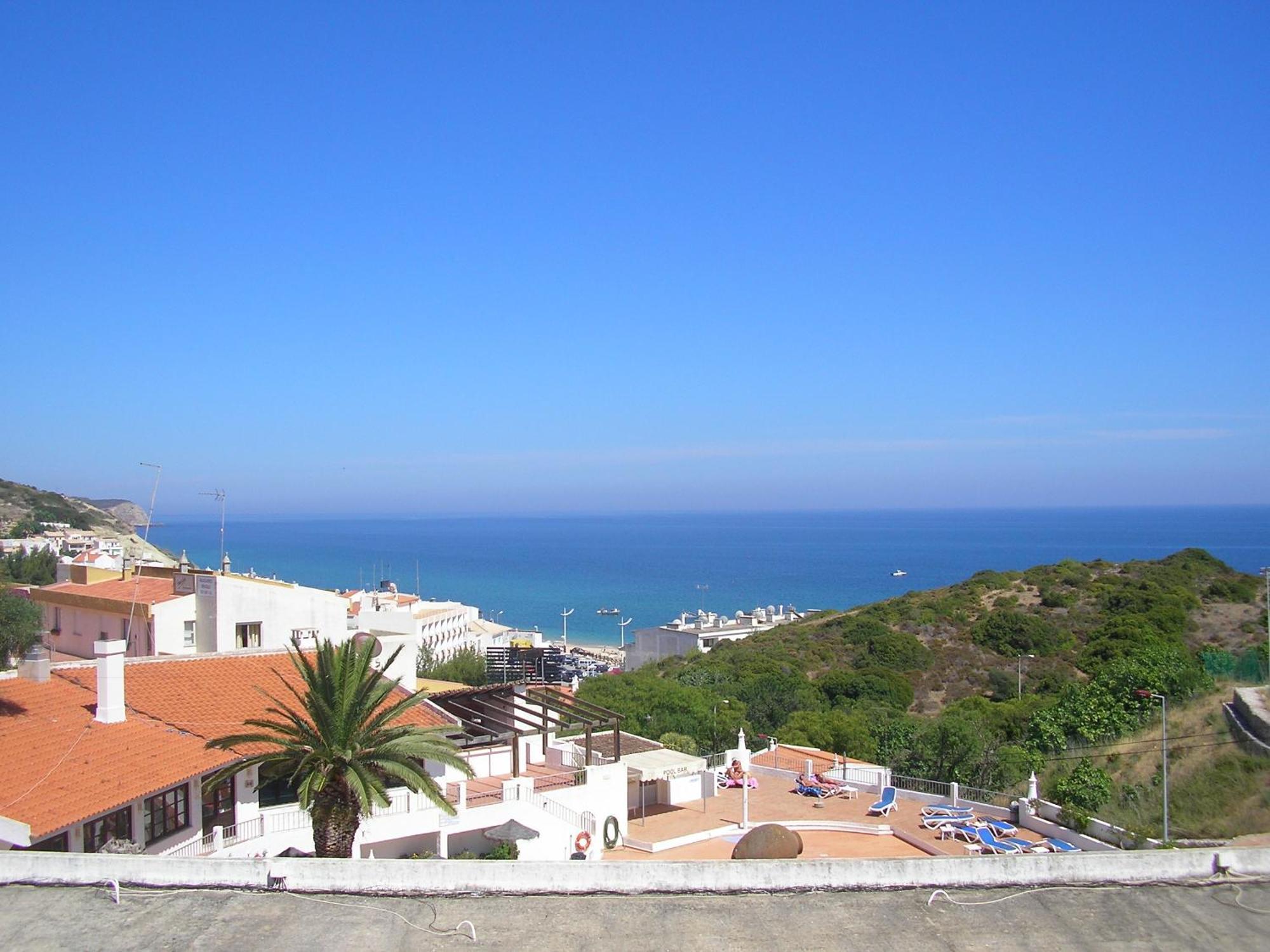Apartamentos Salema Praia Club Luaran gambar