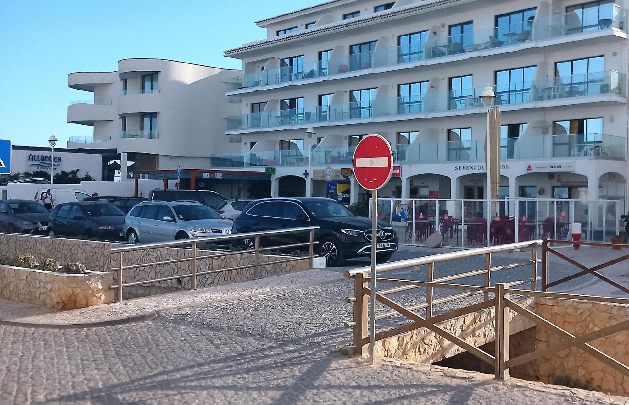 Apartamentos Salema Praia Club Luaran gambar