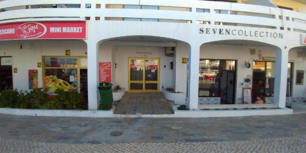Apartamentos Salema Praia Club Luaran gambar