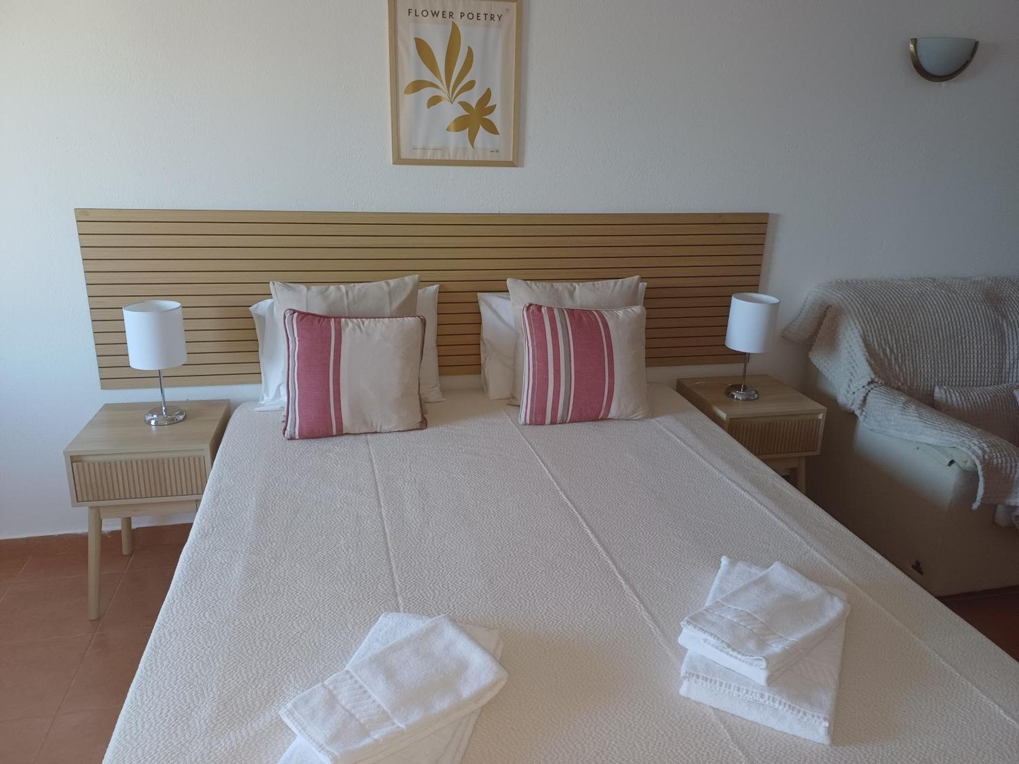 Apartamentos Salema Praia Club Luaran gambar
